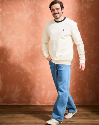 This image has an empty alt attribute; its file name is b2-8.png