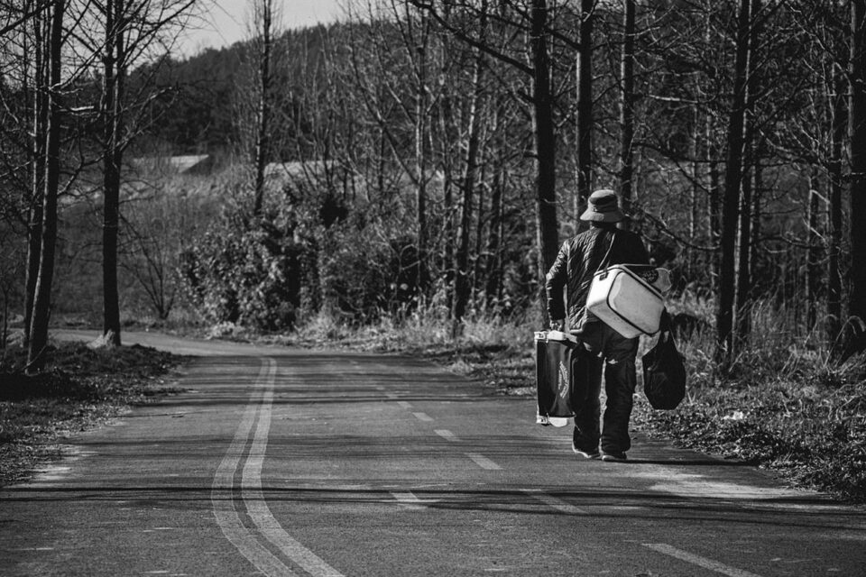 As the world continues to evolve, so does the way we travel. In 2024, exploring the globe is not just about visiting new destinations but also about traveling smarter, sustainably, and more meaningfully. Whether you’re a seasoned adventurer or planning your first big trip, here are the top tips and trends to help you make the most of your travels in 2024.