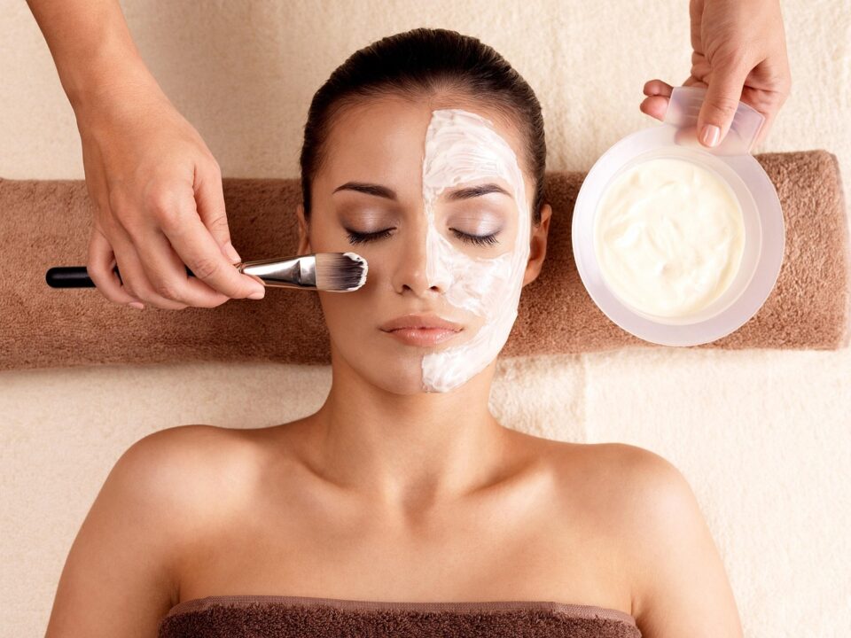 As a time of year of renewal it’s the ideal time to give your skincare regime a spring spruce up – and no one does refreshing rejuvenation quite like Rodial. The brand behind some of the highest performance skincare and complexion-enhancing solutions in the market—science and celebrity-endorsed Rodial won’t let you down in your quest for glowing, youth-infused skin this season. Discover cult-favourite best sellers like Snake Moisturiser O2 or unique new launches and online exclusives in the Rodial outlet with up to 50 percent off but for speeds eye finish, products are available while stocks last. Whether you're into anti-aging heavyweights, radiance-boosting Vitamin C formulas or resculpting serums, use it to glow smarter, not harder.