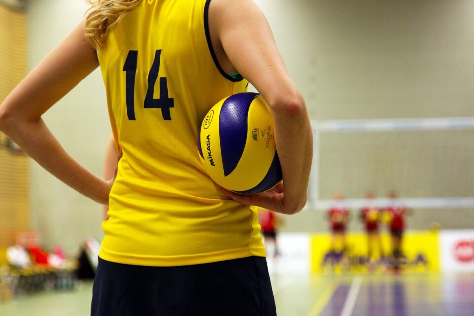 In a world that is increasingly interconnected, the value of sports transcends mere entertainment and competition. Sports play an integral role in shaping a healthier and more connected global community, fostering physical well-being, emotional resilience, and social unity across diverse cultures. Whether it's a casual neighborhood game or a world-class sporting event, the influence of sports on individuals and societies is profound, shaping healthier lifestyles, promoting inclusivity, and offering an opportunity for people to come together in ways that few other activities can.